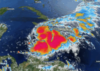 মেলিসা ঘূর্ণিঝড়ের উন্মত্ত রূপ: জ্যামাইকায় ভয়াবহ বিপর্যয়ের আশঙ্কা