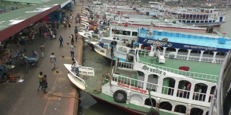 Launch operations halted in Bhola on 11routes due to rough weather