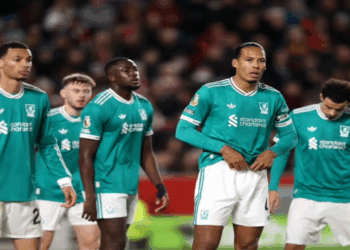 লিভারপুলের হাহাকার: ব্রেন্টফোর্ডের মাঠে সালাহর জাদু মিলিয়ে গেল ব্যর্থতার ছায়ায়