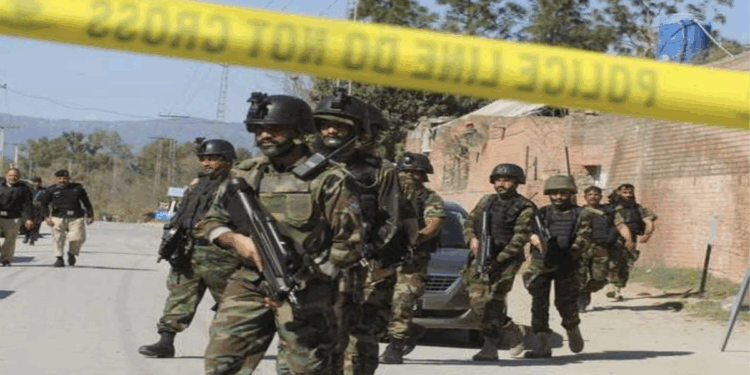 সীমান্তে রাতভর সংঘর্ষে ৫৮ পাকিস্তানি সেনা নিহতের দাবি আফগানিস্তানের