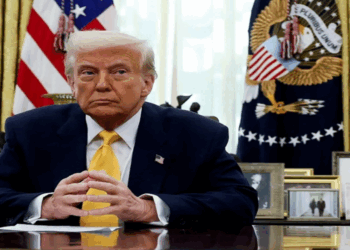 ‘আমেরিকা ফার্স্ট’ এখন ‘ট্রাম্প ফার্স্ট’: বৈশ্বিক প্রভাব বিস্তারে যুক্তরাষ্ট্রের প্রেসিডেন্টের নতুন কৌশল