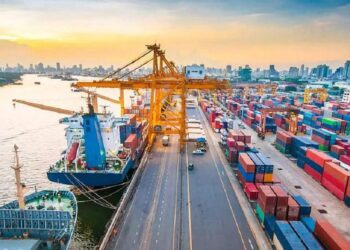 চট্টগ্রাম বন্দর বিদেশি হাতে: বিনিয়োগ নাকি সার্বভৌম নিয়ন্ত্রণের ক্ষয়?