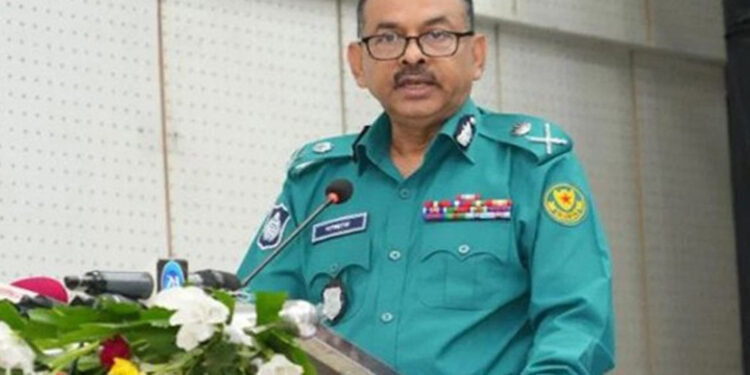 ঢাকার ট্রাফিক ব্যবস্থাপনায় কোনো অগ্রগতি নেই: ডিএমপি কমিশনার