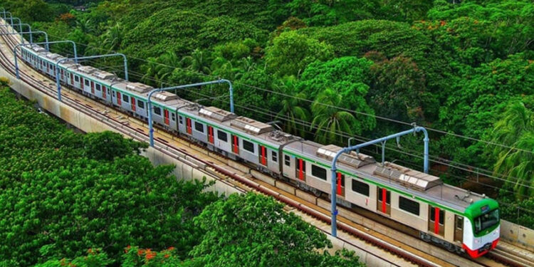 প্রায় পৌনে ৭ ঘণ্টা পর মতিঝিল-শাহবাগ পর্যন্ত মেট্রোরেল চালু