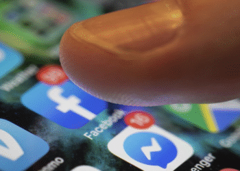 টেক কোম্পানিগুলো কি আপনার ব্যক্তিগত তথ্য ব্যবহার করছে এআই প্রশিক্ষণের জন্য?