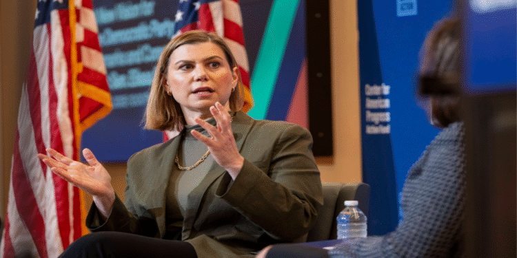 অবৈধ সামরিক আদেশ অমান্যের আহ্বান—ভিডিও নিয়ে ছয় ডেমোক্র্যাটের বিরুদ্ধে এফবিআই তদন্ত