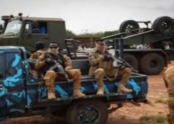 আল-কায়েদা ঘনিষ্ঠ গোষ্ঠী জেএনআইএমের ছোবলে টালমাটাল দেশ