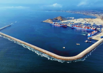 বিশ্বের দরিদ্র দৈত্যদের হাহাকার: অভিবাসনের ঢেউ আর ভুল যুদ্ধ