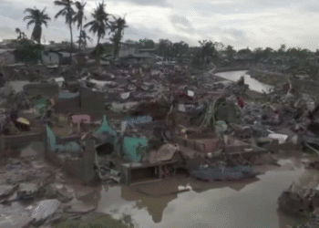 সুপার টাইফুন ফাং-ওয়াংয়ের তাণ্ডবে ফিলিপাইনে দুইজন নিহত