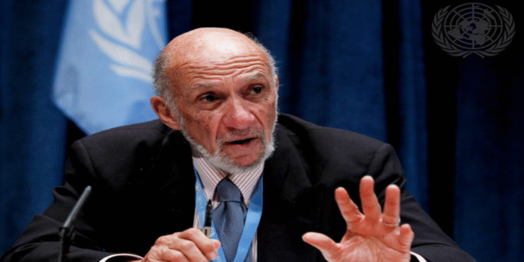 কানাডায় ঘণ্টার পর ঘণ্টা জিজ্ঞাসাবাদে রিচার্ড ফক, নীরবতা চাপিয়ে দেওয়ার প্রচেষ্টার অভিযোগ