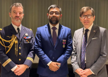 প্রথমবার ফ্রান্সের সর্বোচ্চ সামরিক সম্মান পেলেন বাংলাদেশি সেনা কর্মকর্তা