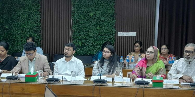 বিএনপি প্রার্থীদের প্রচারণায় তারেক রহমানের ছবি ব্যবহার নিয়ে আপত্তি জানিয়েছে এনসিপি