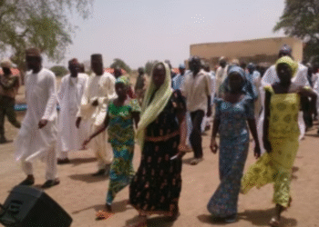 নাইজেরিয়ায় অপহৃত ২৫ স্কুলছাত্রীর খোঁজে মরিয়া অভিযানে নিরাপত্তা বাহিনী