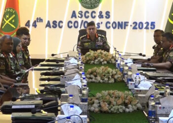 আধুনিক প্রশিক্ষণ ও পেশাদারিত্ব বাড়ানোর আহ্বান সেনাপ্রধান ওয়াকার-উজ-জামানের