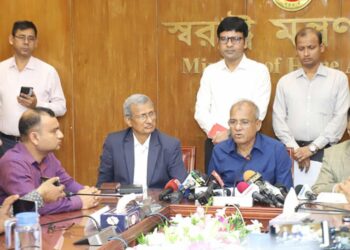 নির্বাচনের আগে আইনশৃঙ্খলা পরিস্থিতি অবনতির সম্ভাবনা নেই: স্বরাষ্ট্র উপদেষ্টা