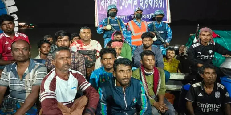 পশুর নদীতে ইঞ্জিন বিকল, ৪২ যাত্রীকে উদ্ধার করলো কোস্টগার্ড