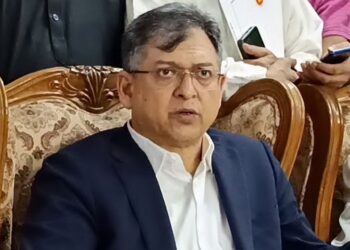 গণভোটের মাধ্যমে সংবিধান সংশোধন করা যাবে না: সালাহউদ্দিন আহমদ