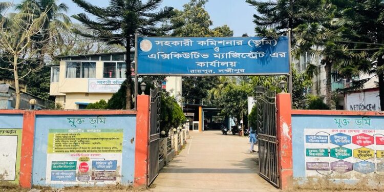 ঘুস না দিলে পাওয়া যায় না সেবা, মাসের পর মাস ঝুলে থাকে ফাইল