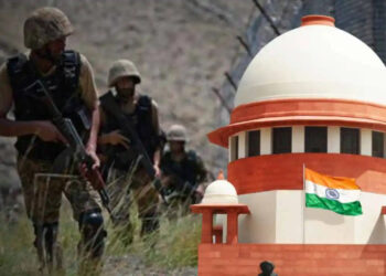 এক সেনা অফিসারের ধর্মবিশ্বাসের শাস্তি — ভারতের উগ্রবাদের নগ্ন রূপ