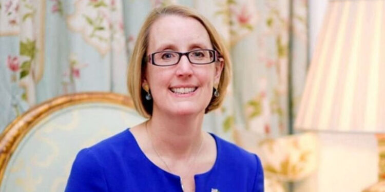 ভিসা জালিয়াতিতে যুক্ত থাকলে যুক্তরাজ্যে ১০ বছরের ভ্রমণ নিষেধাজ্ঞা