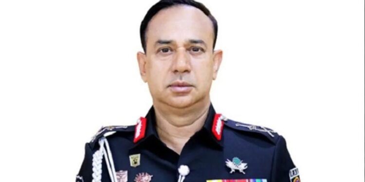 র‌্যাবের সাবেক ডিজি হারুনের পরিবারসহ দেশত্যাগের নিষেধাজ্ঞা
