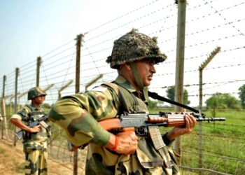 লালমনিরহাট সীমান্তে বিএসএফের গুলিতে ৩ বাংলাদেশি আহত