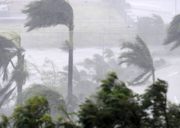 সকাল ৯টার মধ্যে ঢাকাসহ ১১ জেলায় ঘণ্টায় ৬০ কিমি বেগে ঝড়ের আভাস