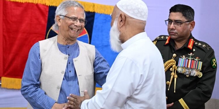 সেনাকুঞ্জে প্রধান উপদেষ্টার সঙ্গে জামায়াত আমিরের কুশল বিনিময়