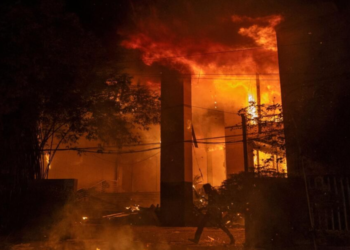 আগুনে পুড়ে সাত বছরের শিশুর মৃত্যু, বিএনপি নেতার বাড়িতে ভয়াবহ অগ্নিসংযোগ