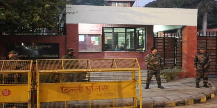 নিরাপত্তা পরিস্থিতির কথা বলে দিল্লিতে ভিসা কার্যক্রম বন্ধ করল বাংলাদেশ হাইকমিশন