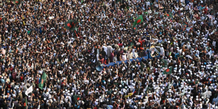 রাষ্ট্রীয় শোক পালনের মধ্যে বিদ্রোহী আন্দোলন নেতা শরিফ ওসমান হাদির দাফন সম্পন্ন