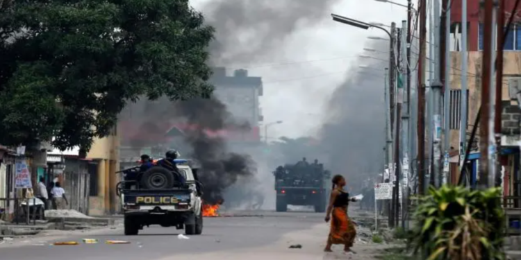 মৃতদেহের পাশ কাটিয়ে পালানো জীবন: এম২৩ দখলে উভিরা, আশ্রয়শিবিরে কঙ্গোলি শরণার্থীদের কান্না