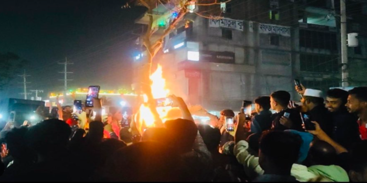 বাংলাদেশে পিটিয়ে হত্যা হওয়া দীপু চন্দ্র দাস কে ছিলেন