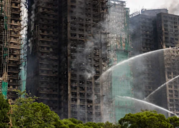 হংকংয়ের সবচেয়ে ভয়াবহ অগ্নিকাণ্ডে শোকের ছায়া, ফিরে আসছে ২০১৯ সালের ক্ষতচিহ্ন