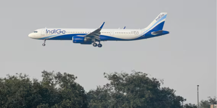 ইন্ডিগোতে টানা ফ্লাইট বাতিল: কেন ভারতের সবচেয়ে বড় এয়ারলাইনের কার্যক্রম ভেঙে পড়েছে