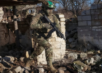 শান্তি আলোচনায় অচলাবস্থা, ইউক্রেন যুদ্ধের আগুনে আবারো কঠোর ভঙ্গিতে পুতিন