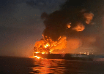 কৃষ্ণসাগরে রুশ ট্যাঙ্কারে রহস্যময় হামলা, ‘শ্যাডো ফ্লিট’ নিয়ে উত্তেজনা সর্বোচ্চে