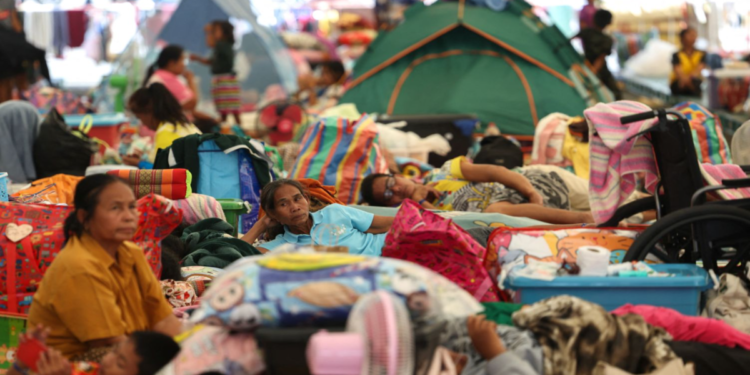 তৃতীয় দিনে গড়ালো থাইল্যান্ড–কম্বোডিয়া সংঘর্ষ, নিরাপত্তায় আশ্রয় নিয়েছে পাঁচ লাখের বেশি মানুষ