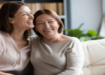 প্রাপ্তবয়স্ক সন্তানকে ট্র্যাক করা—নিরাপত্তা নাকি অতিরিক্ত কর্তৃত্ব?