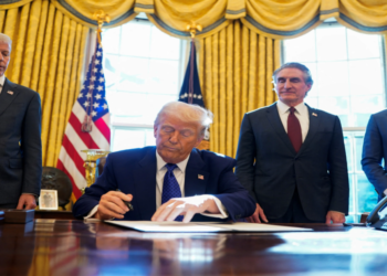 ট্রাম্পের দ্বিতীয় মেয়াদে কীভাবে বদলে গেল যুক্তরাষ্ট্রের বিচার বিভাগ