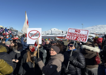 গ্রিনল্যান্ড নিয়ে নতুন করে চাপ বাড়ালেন ট্রাম্প, ডেনমার্কের কড়া প্রতিবাদ