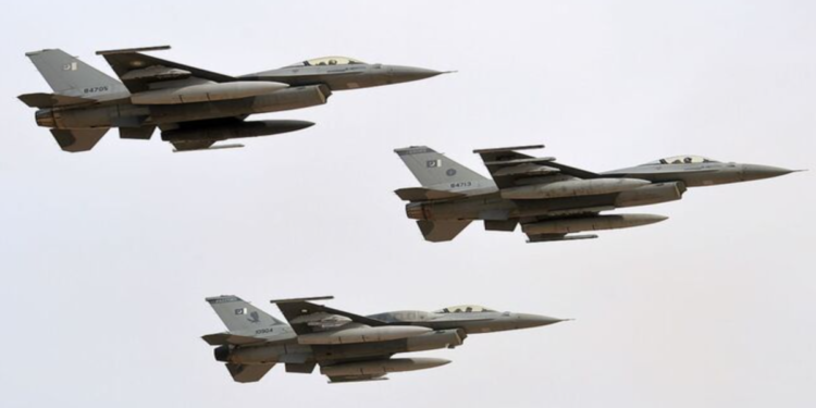 পাকিস্তানের এফ-১৬ উন্নয়ন চুক্তি: ভারতের প্রতি যুক্তরাষ্ট্রের বার্তা কি?