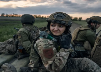 রাশিয়ার অগ্রগতির মধ্যে ইউক্রেন সেনাবাহিনী ছেড়ে পালানোর ঘটনা রেকর্ড উচ্চতায়