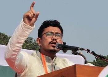 ৪৮ ঘণ্টার মধ্যে আওয়ামী লীগের বিরুদ্ধে চিরুনি অভিযান শুরুর আলটিমেটাম ডাকসু ভিপি সাদিক কায়েমের