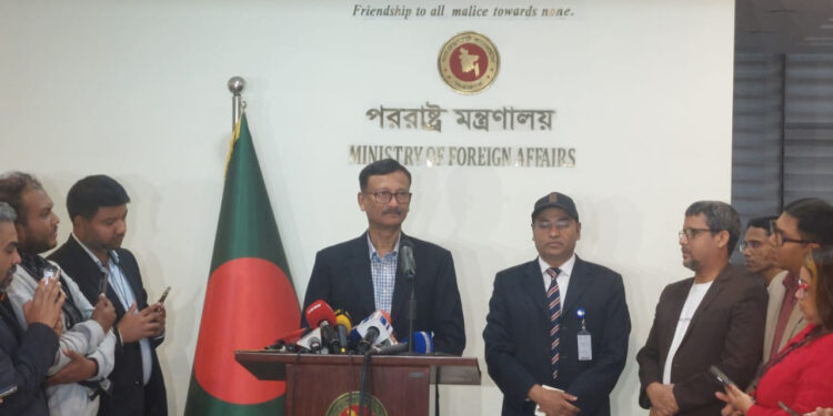 ভারতের সঙ্গে অন্তর্বর্তী সরকারের সম্পর্কে টানাপড়েন স্বীকার করলেন পররাষ্ট্র উপদেষ্টা