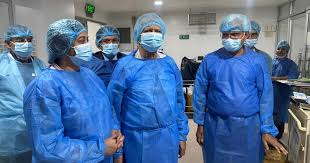 খালেদা জিয়াকে দেখতে এভারকেয়ার হাসপাতালে প্রধান উপদেষ্টা মুহাম্মদ ইউনূস