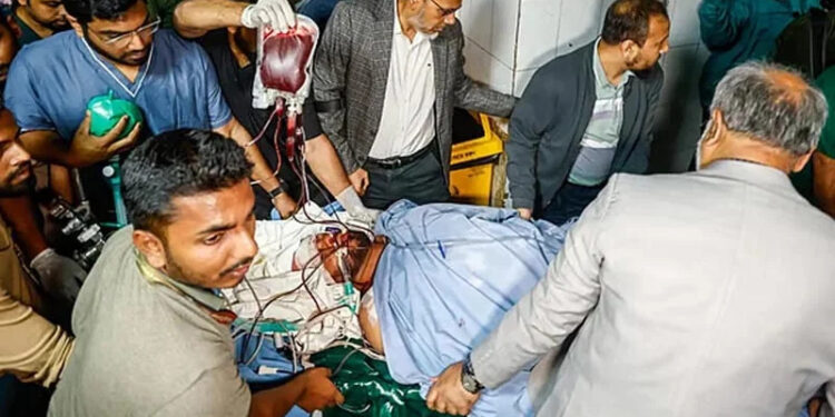 গুলিবিদ্ধ হাদিকে ঢামেক থেকে এভারকেয়ারে স্থানান্তর