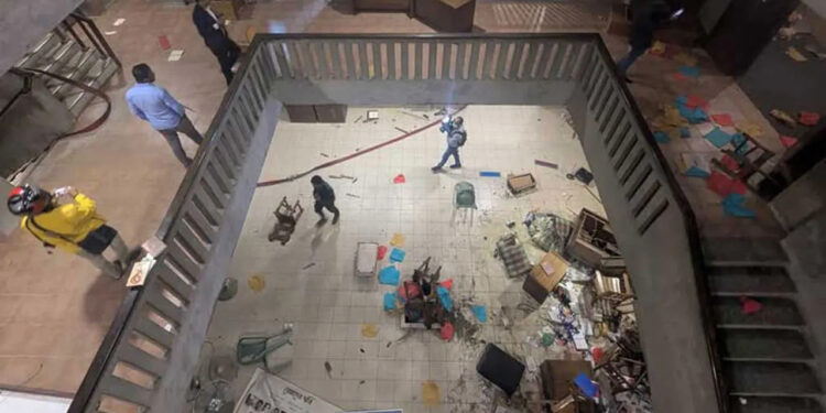 ছায়ানট ভবনে হামলা–ভাঙচুর: ৩০০ জনের বিরুদ্ধে মামলা