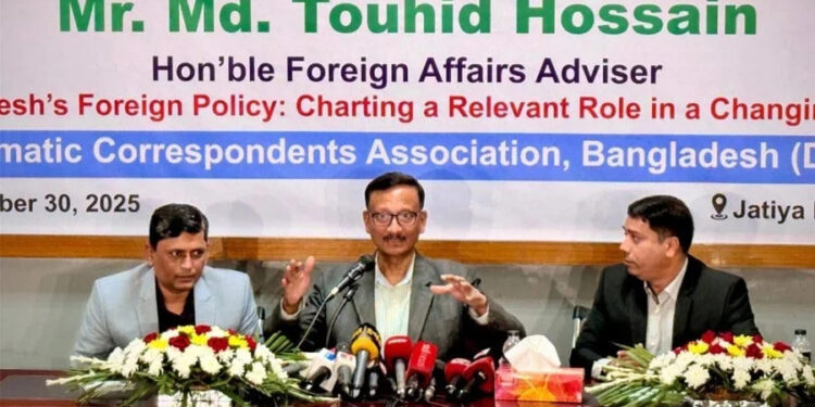 তিস্তা–সীমান্ত হত্যা ও হাসিনা প্রত্যর্পণ—সব ইস্যুই সমান্তরালে চলবে: পররাষ্ট্র উপদেষ্টা