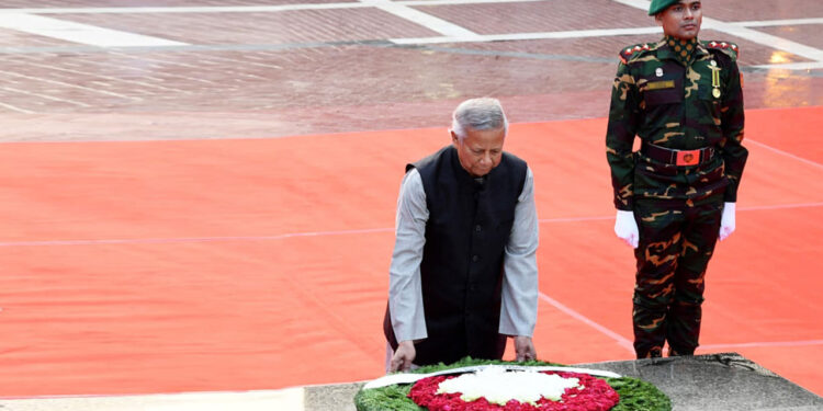 শহীদ বুদ্ধিজীবী স্মৃতিসৌধে প্রধান উপদেষ্টার শ্রদ্ধা